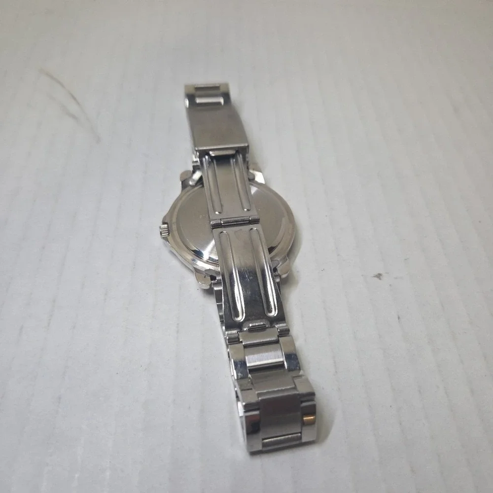 Men's Blue Dial Wrist Watch Silver Tone Link Band Glow In The Dark Hands Read!